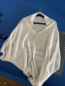 Maglione Poncho Claudia Nichole Cashmere Taglia Unica Maglia Scialle Avorio/Crema - Foto 1 di 8