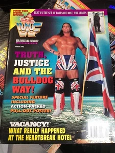 Bulldog Británico Revista WWF WWE MARZO 1995 + Póster + Merch Cat - Imagen 1 de 3
