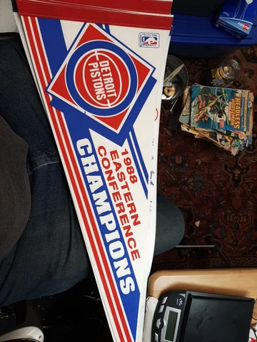 DETROIT PISTONS 1988 EASTERN CHAMPS NBA BASKETBALL VINTAGE FELT PENNANT Cover