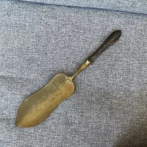 Antiguo servidor de pasteles francés marca Minerva en mango hueco - Imagen 1 de 9
