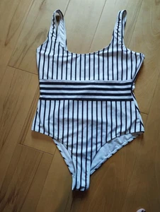 Badeanzug gestreift - boohoo- Gr. 42 - Bild 1 von 1