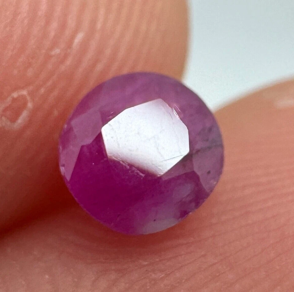 0.85 Carat Natural Faceted Ruby Gemstone from Jegdalek Afghanistan - Image 1 of 4