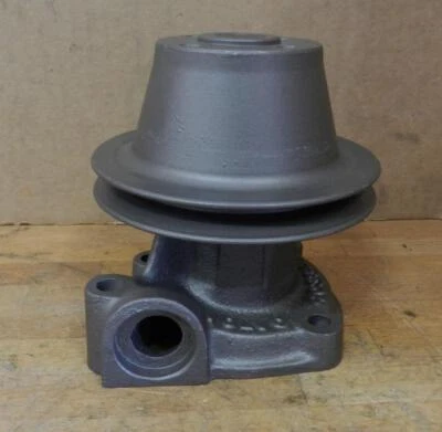 1957-61 Volvo 122S 444 445 544 1.4L 1.6L B16 I4 восстановлен водяной насос 403349 высотой - Изображение 1 из 4