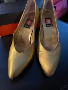 Anne Klein Gold leather pumps Vintage Size 8 - Picture 1 of 14