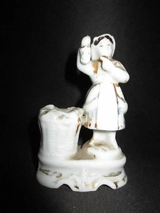 ancien encrier en porcelaine de vieux Paris paysanne debout XIX ème - Picture 1 of 5