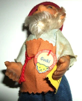 Steiff - kleiner Zwerg "GUCKI", stehend mit Knopf, Schild, Fahne - 14 cm hoch - Bild 1 von 4