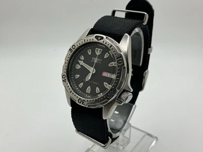 Iconico Seiko 7S26-0010 • Vintage Anni '90 • Affidabile e Pronto all’Uso - Imagen 1 de 4