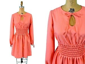 Vintage 1960s Peach Mini Dress Keyhole Shirred Waist W 30-34" - Picture 1 of 10