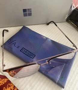 WOMEN'S QUAY FOR CHRISSPY SUNGLASSES PRIVATE EYES W/SOFT CASE - Picture 1 of 7