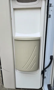 Coachman \ Pattumiera porta in plastica rapida con coperchio - Crema Dometic Caravan Camper - Foto 1 di 8
