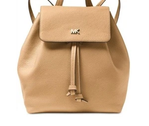 Nueva Mochila Michael Kors Para Mujer Junie Cuero Guijarro Solapa Mediana Butternut - Imagen 1 de 4