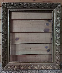GILDED ANTIQUE 26" X 30" GESSO ON WOOD VICTORIAN PICTURE FRAME LEAF DESIGN - Picture 1 of 12