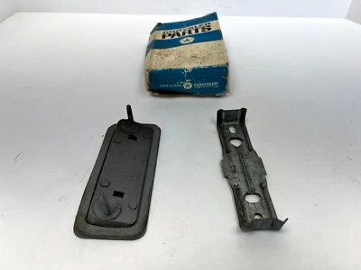 Plymouth Satellite Road Runner 1969 equipamiento de bisel marcador lateral delantero 3420603 nuevo de stock Foto 1 de 4