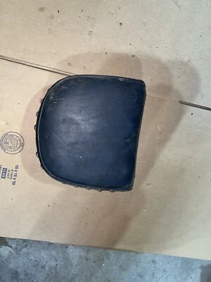 Yamaha VStar 1100 V Star XVS1100 1999-2009 respaldo Sissy Bar Pad Foto 1 de 2