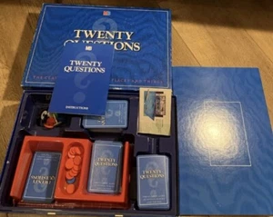 MB Twenty Questions The Classic Game of People Vintage Raro 1988 - Imagen 1 de 9