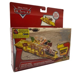 Disney Pixar Cars - Deluxe Story Set - Traktor Tippin’ - Neu - Maßstab 1:55 - Bild 1 von 5