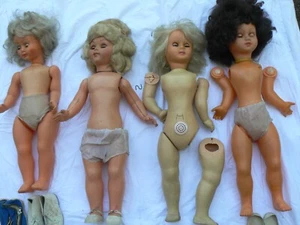 4 POUPEES de GRANDE TAILLE à RESTAURER à RHABILLER - Foto 1 di 12