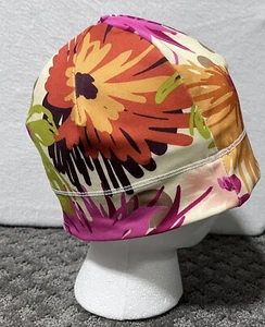 WIZBANG Erwachsene Einheitsgröße BEANIE MÜTZE Blumenmuster - Bild 1 von 6