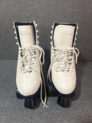 NO FEAR Female Roller Skates Size 5 White. - Image 1 of 4