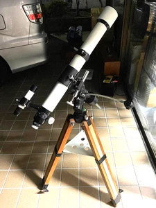 Takahashi TS 50mm f/700 Refractor on EQ Mount – Serial No. 0001 – Vintage Japan - Picture 1 of 10