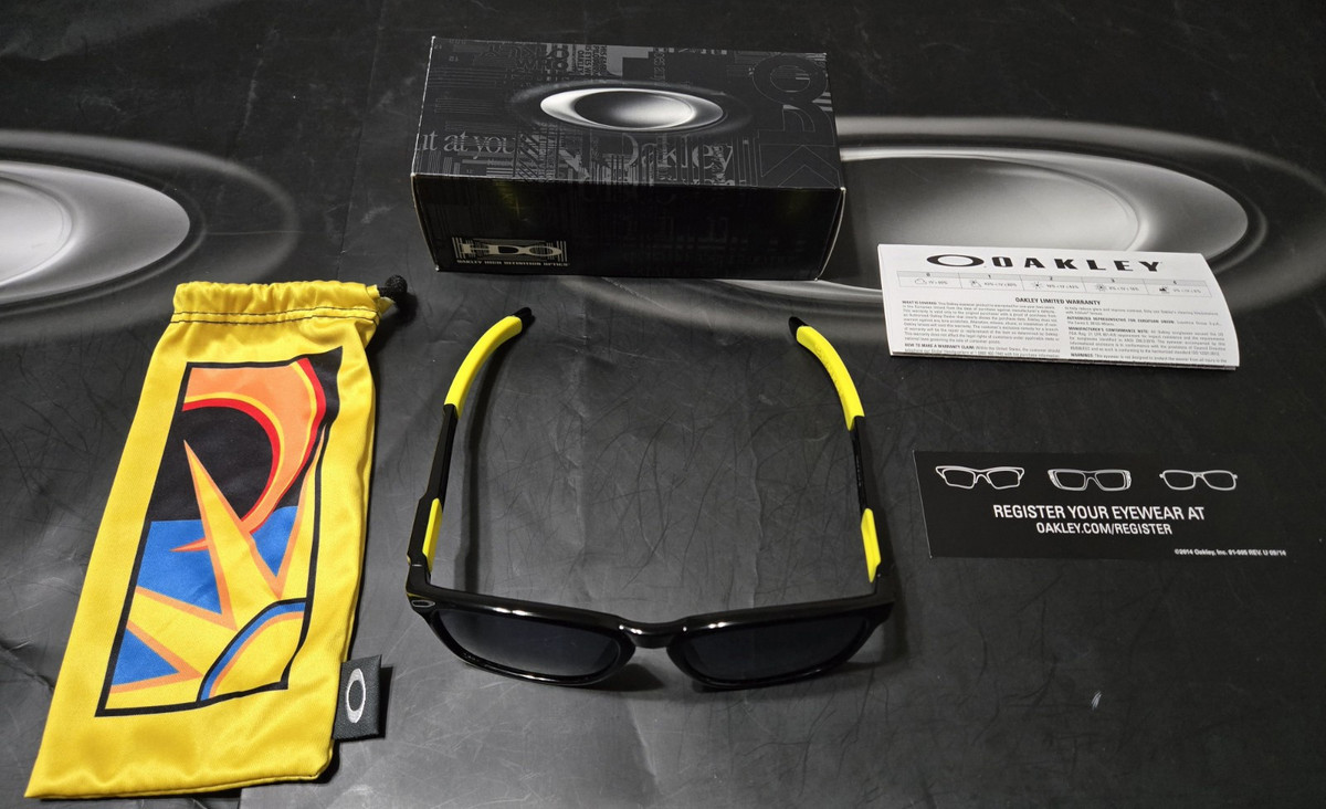 Oakley Catalyst Sunglasses for Men for sale | eBay Oakley Catalyst Sunglasses for Men for sale | eBay