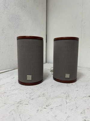 ALTAVOCES DE ESTANTERÍA JVC SP-FSSD9 REDONDOS Madera de Cerezo 9" Alto 20 vatios Cada uno Probado Foto 1 de 4