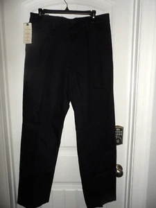Great Dockers men's size 32 x 34 signature khaki navy blue pleated pants NWT - Picture 1 of 5