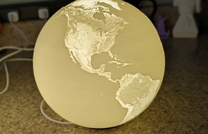 Large Earth Lamp, Desk, USB LED - Picture 1 of 6