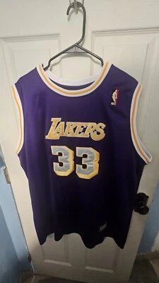Camiseta Kareem Abdul Jabbar Los Angeles Lakers Mitchell & Ness Auténtica NBA 3XL Foto 1 de 4