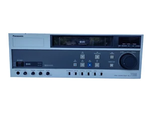 Panasonic AG-7100 S-VHS VCR Professional Editing Player Recorder Parts of Repair - Picture 1 of 5