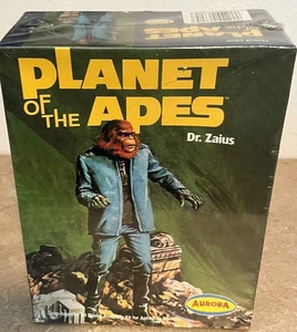 Planet of the Apes Dr. Zauis Plastic Snap-together Model Kit - Picture 1 of 4