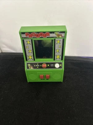 Frogger Retro Mini Classic Arcade Game Handheld Konami Fun Tested Working JZ4 - image 1 of 2