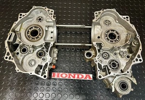 08-09 HONDA 700XX OEM CRANKCASE CASES LEFT RIGHT 11100-HP6-A00 🔥FAST SHIP🔥 A - Picture 1 of 8