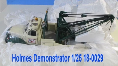 First Gear 48-0029 1/25 Ernest Holmes Demonstrator B Mack Wrecker / Tow Truck - Image 1 of 4