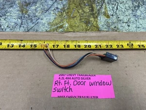 02-09 Trailblazer Right Pass. Side Front Door Window Switch Fla Wiring Connector - Picture 1 of 11