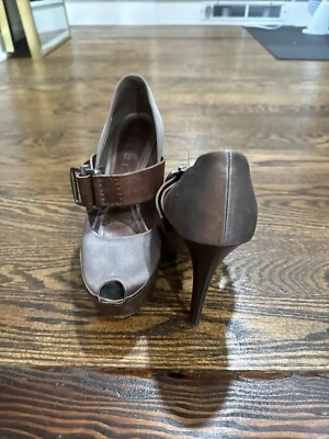 MARNI Gris y Marrón Cuero Peep Toe Plataforma Bomba Tacón Mary Jane EE. UU. 7 UE 38 Foto 1 de 4