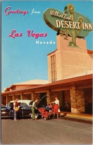 Postal de colección de Las Vegas Nevada DESIERT INN HOTEL vista frontal/coche de los años 50 SIN USAR - Imagen 1 de 2