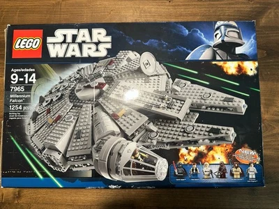 LEGO Star Wars: Millennium Falcon (7965) NO MINI FIGURES-Millennium Falcon Only - Image 1 of 4