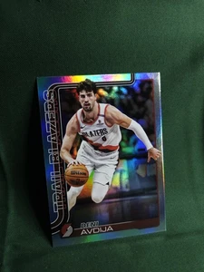 2025-26 Topps Flagship Basketball #125 Deni Avdija Rainbow Foil - Bild 1 von 3