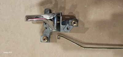 MERCEDES BENZ W126 560SEL 420SEL 300SD RIGHT FRONT DOOR INNER HANDLE AND ROD - Image 1 of 4