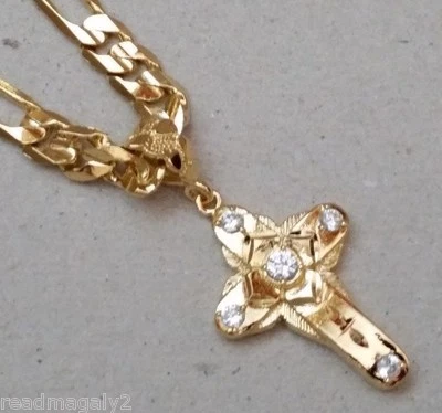 Nuevo conjunto de cadena Figaro enchapada en oro amarillo de 24 pulgadas 9 mm de ancho y dijes cruzados de 5 circonitas para hombre Foto 1 de 4