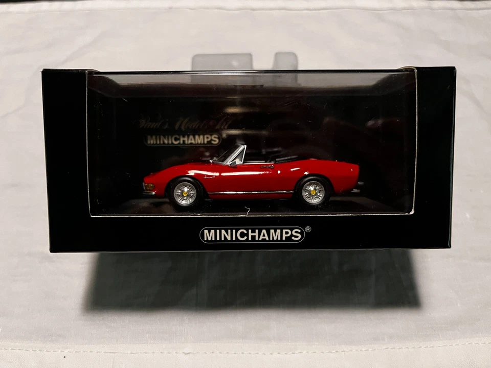 Fiat Dino Spider 1972 Red 1:43 Minichamps (400121430) - Immagine 1 di 4