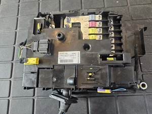 Main Safety Battery Fuse Box OE 7p0937548f Fits VW TOUAREG 2011-2017 - Picture 1 of 7