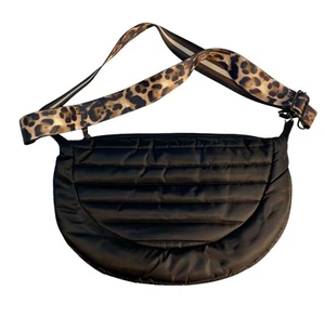 NUEVO SIN ETIQUETAS Think Royln Negro Acolchado Nylon Media Luna Bandolera Cartera 16" x 10" C - Imagen 1 de 9