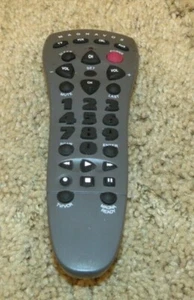 Cable VCR de TV 3 dispositivos con control remoto universal Magnavox 1-9903 - Imagen 1 de 5