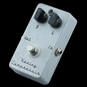 Keeley 2-Knob Compressor Guitar Effects Pedal P-28255 - Picture 1 of 2