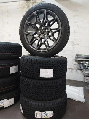 Ford Mustang Original Satz Winterräder ALU Neu Nokian 255/40R19 2803929 - Bild 1 von 4