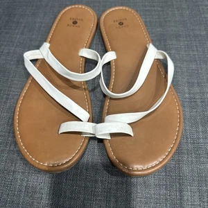 Shade & Shore Women’s White Flip Flop Sandals Size 9 - Picture 1 of 3