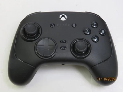 Razer Wolverine V3 Pro Wireless eSports Controller RZ06-0520 XBOX | PC Cont Only - Image 1 of 4