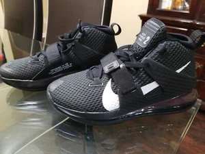 New NIKE Air Force Max II Black AV6243-002 Basketball Mens Sz 7 Shoes - Picture 1 of 6